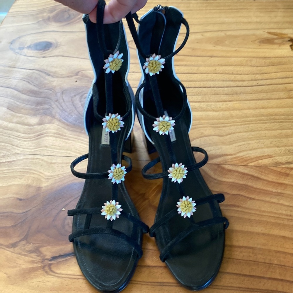 FABRIZIO VITI featured in Vogue sandales with flowers
